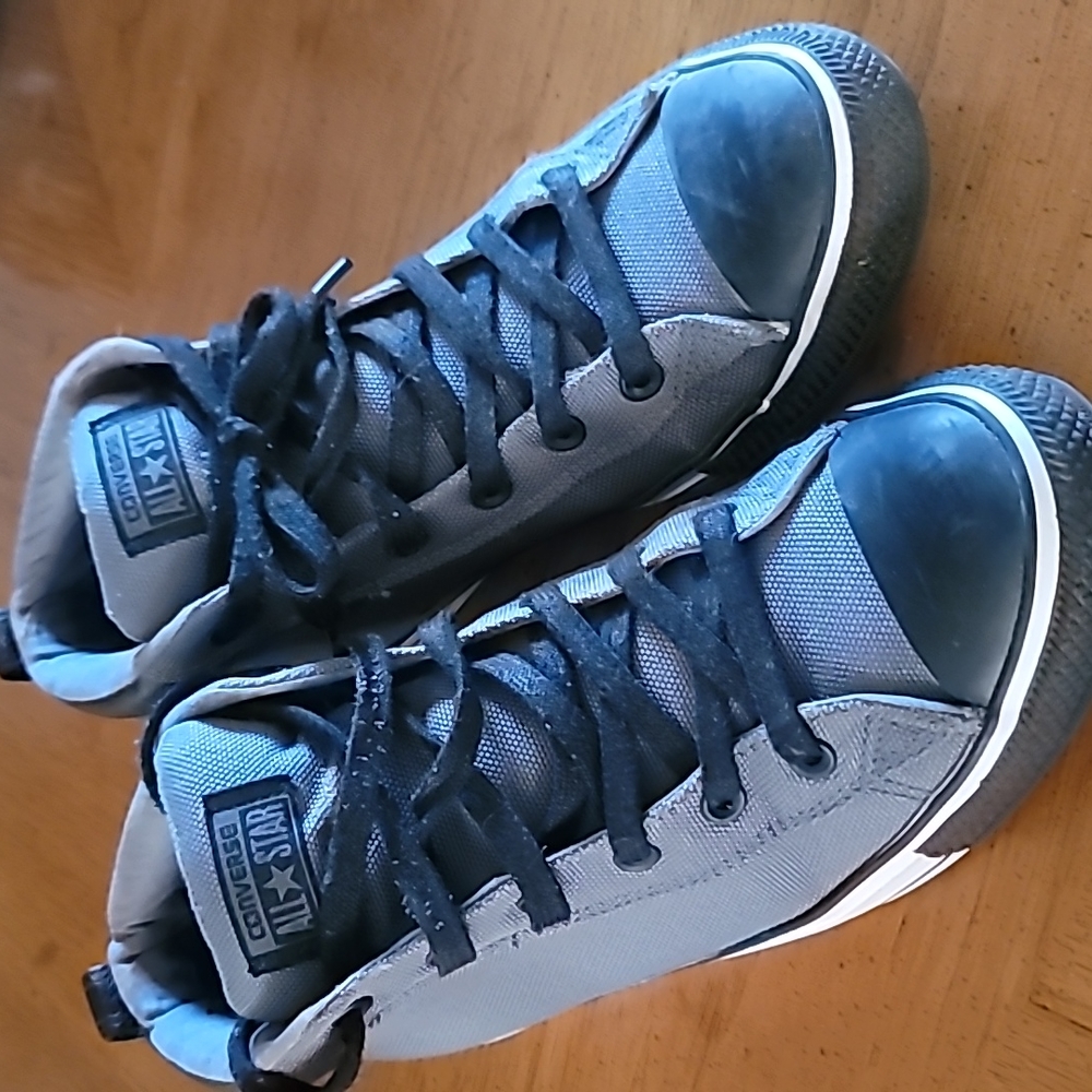 Converse Grey high tops